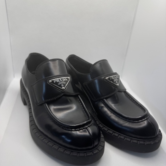 PRADA LEATHER TRIANGLE LOGO LOAFERS BLACK- SIZE 36 - Picture 3 of 6